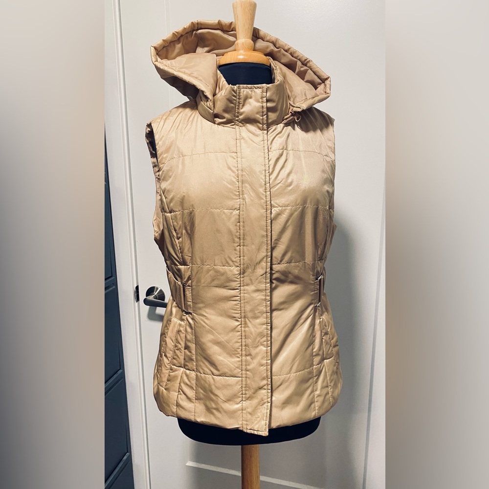 New York & Company Beige Hoodie lightweight puffer Vest